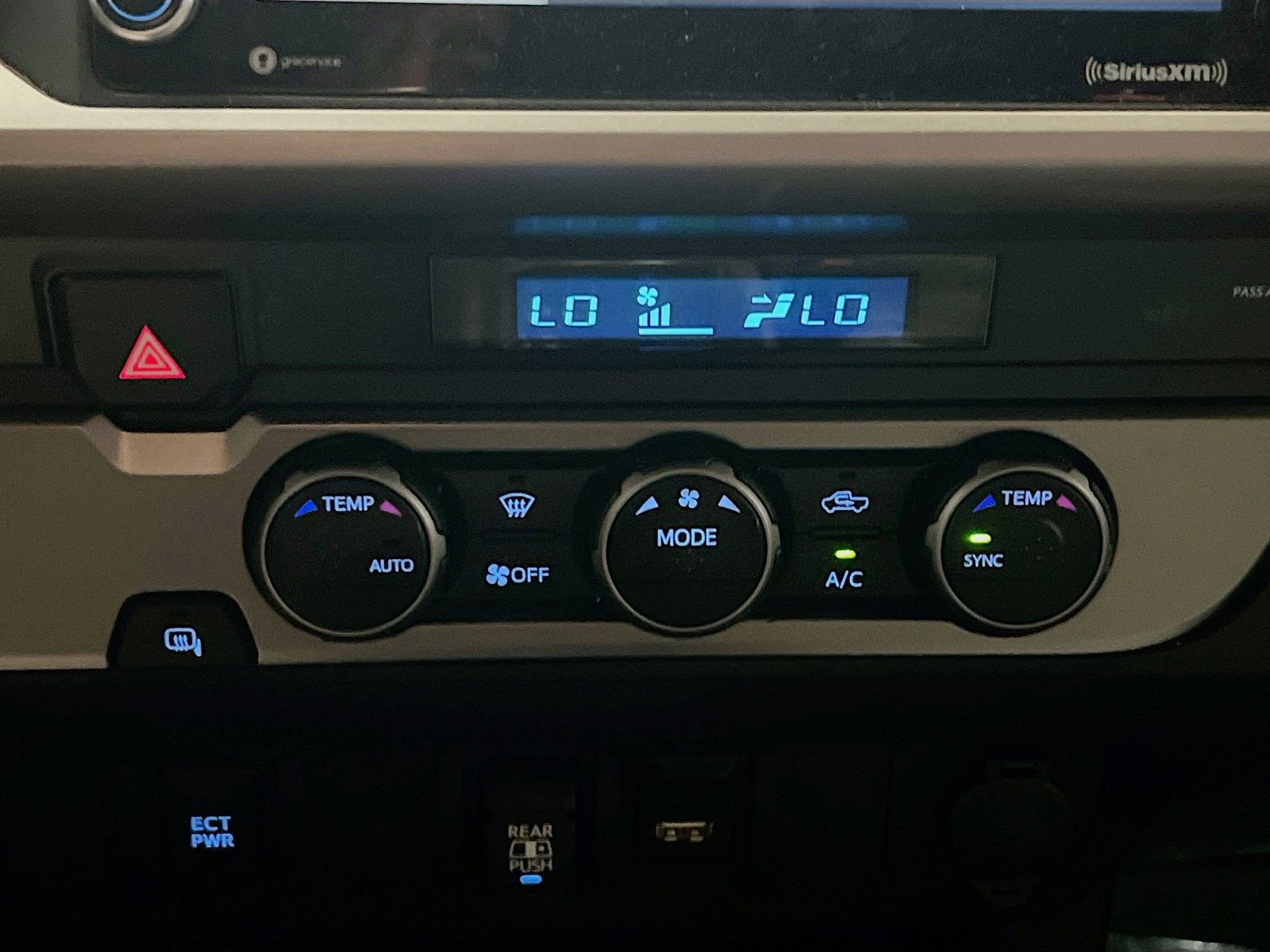 Used 2022 Toyota Tacoma SR5 RWD image 11