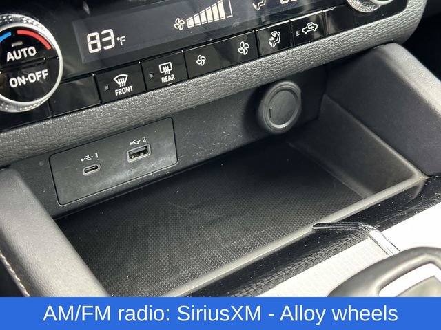 Used 2023 Mitsubishi Outlander SE Black Edition image 6