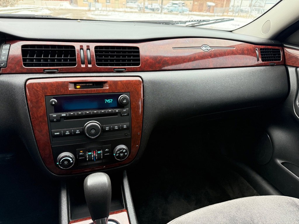 Used 2010 Chevrolet Impala LS image 14