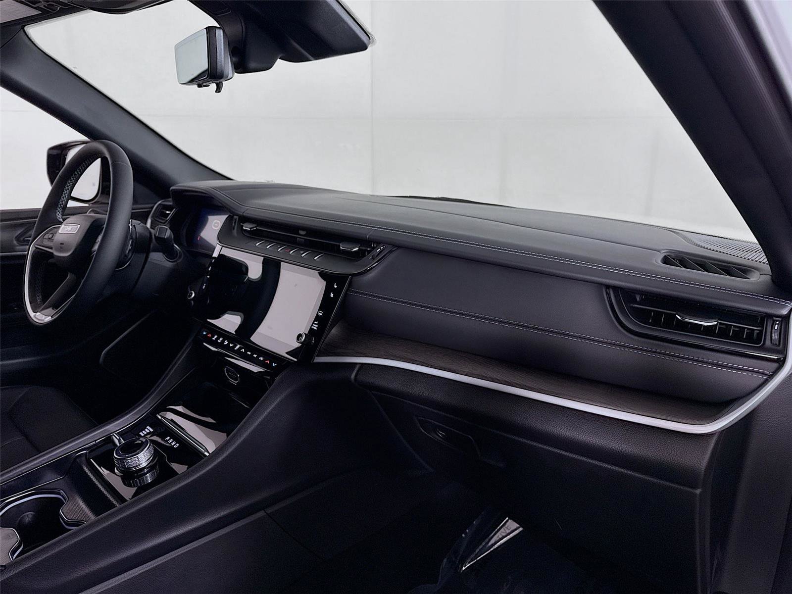 New 2026 Jeep Grand Cherokee Limited Reserve image 25