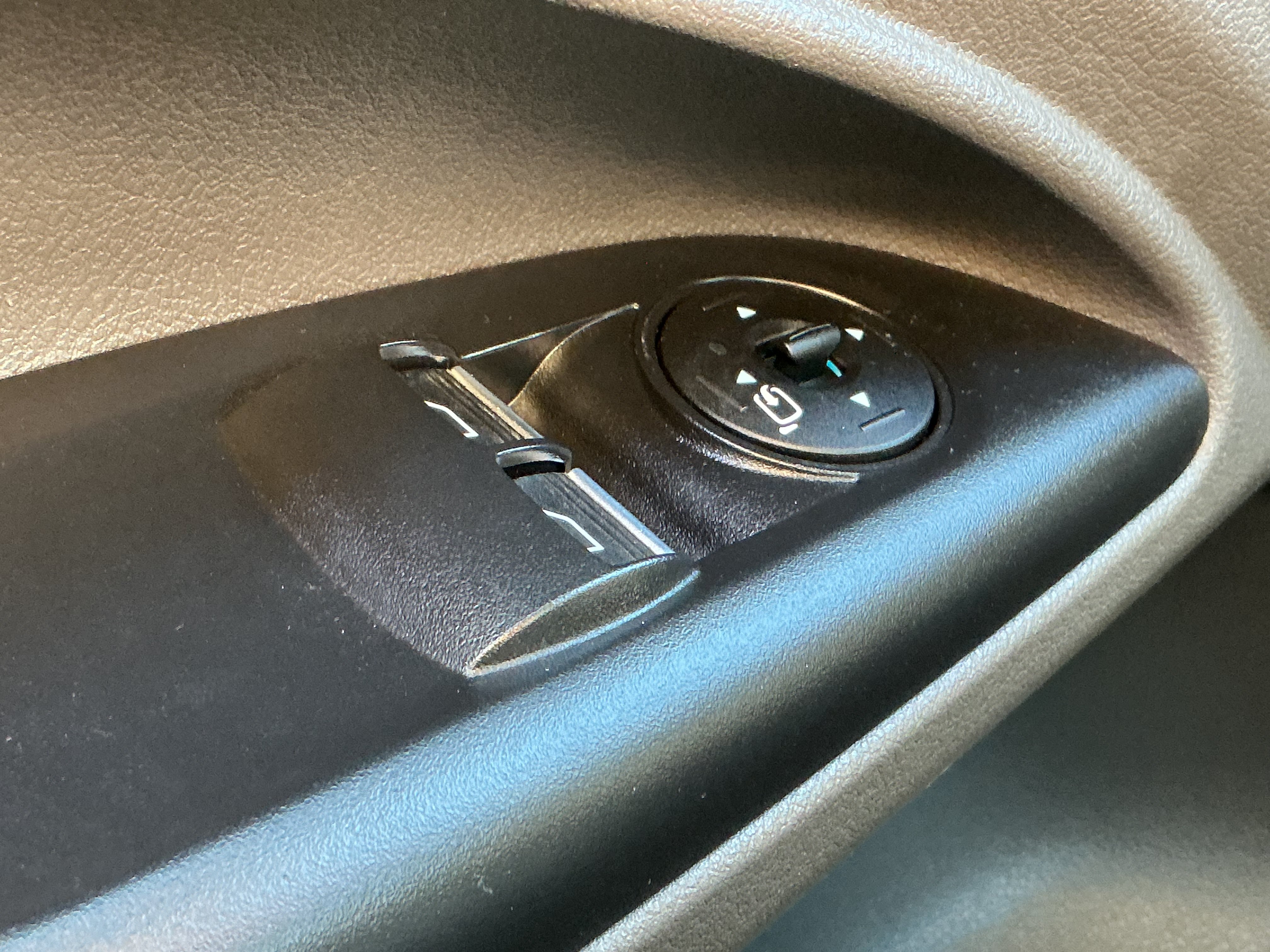Used 2020 Ford Transit Connect XLT FWD image 15