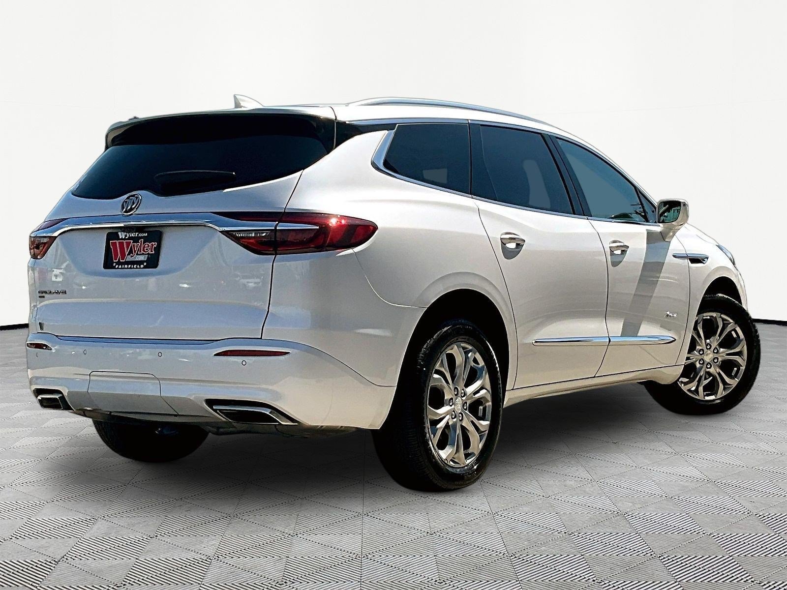 Used 2020 Buick Enclave Avenir w/ Avenir Technology Package AWD/4WD image 6