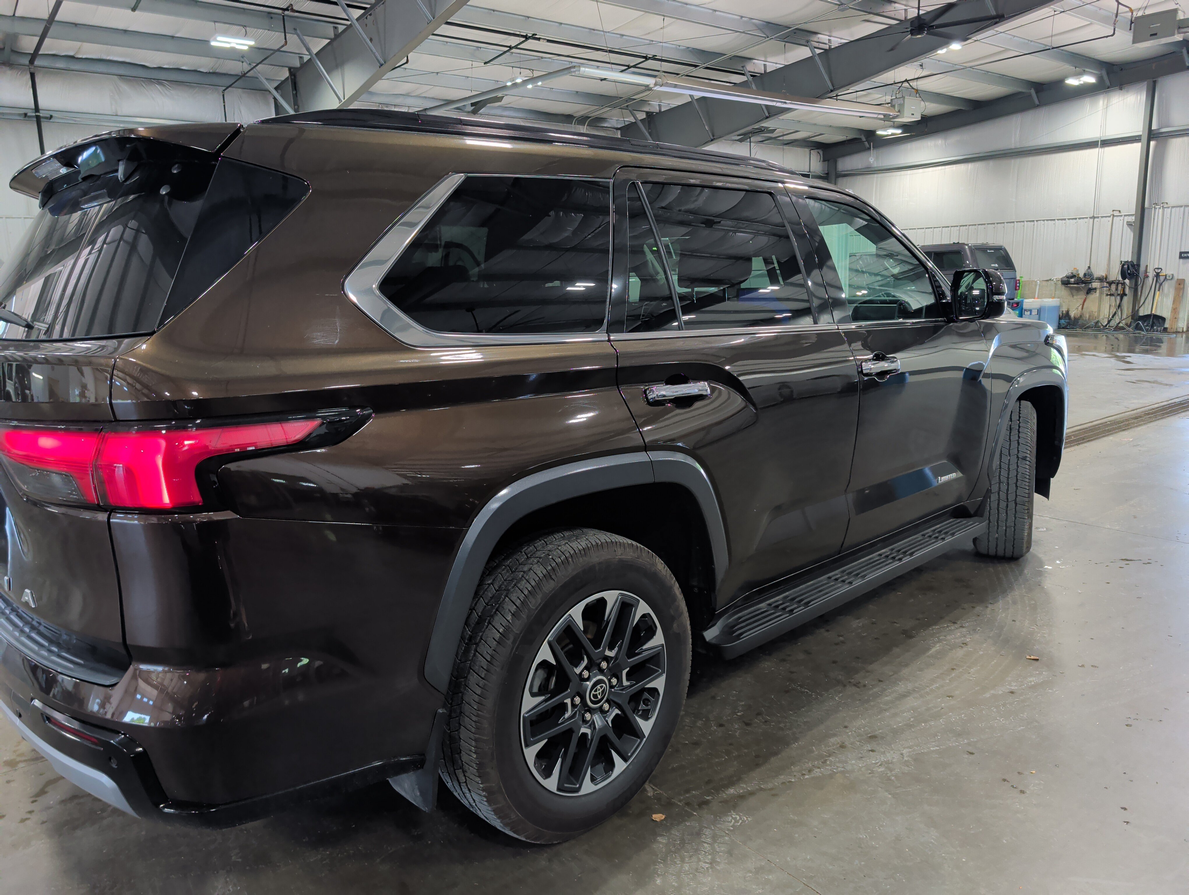 Used 2023 Toyota Sequoia Limited AWD/4WD image 3