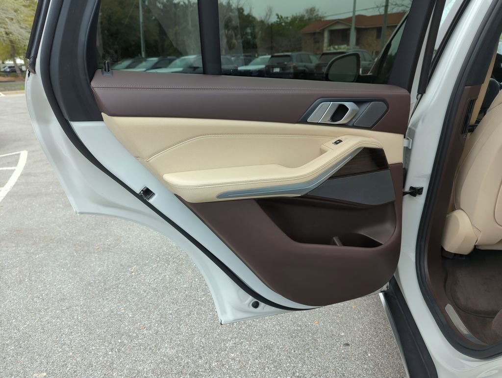 Used 2019 BMW X5 xDrive40i w/ Premium Package 2 image 27