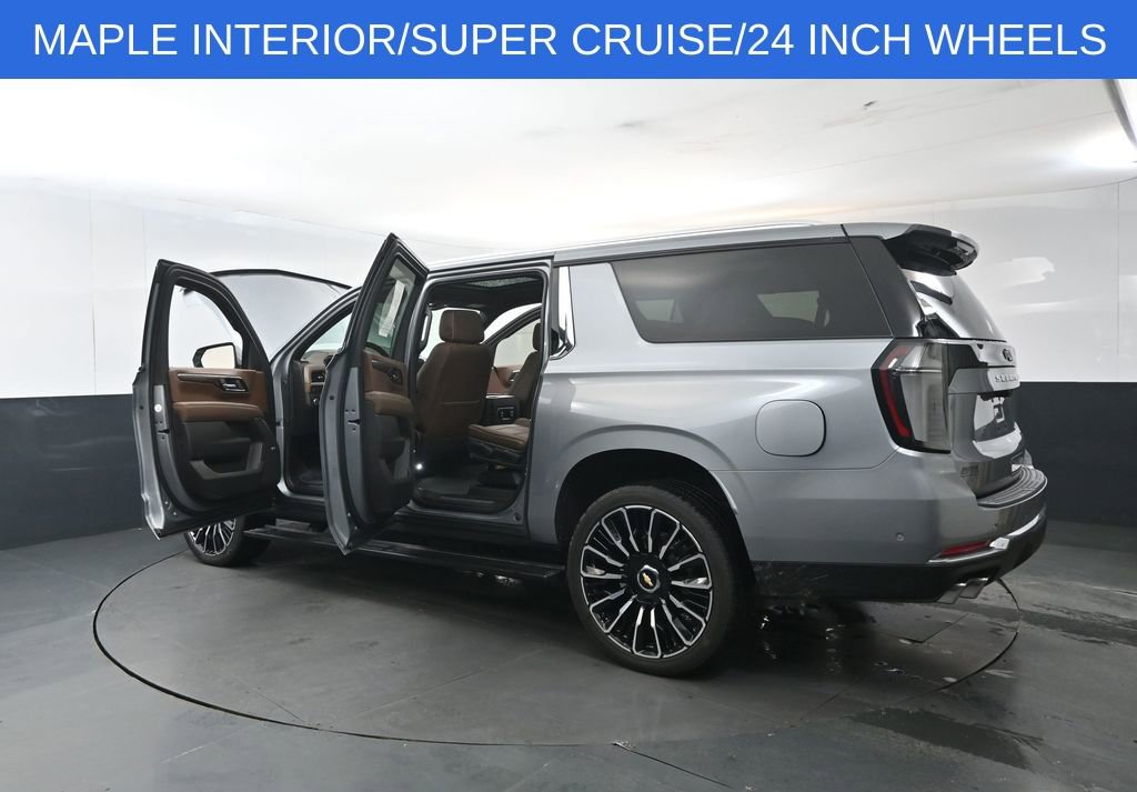 Used 2026 Chevrolet Suburban High Country AWD/4WD image 21
