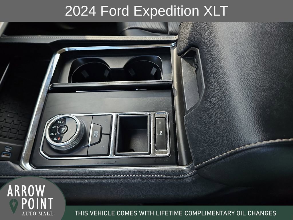 Used 2024 Ford Expedition XLT image 28