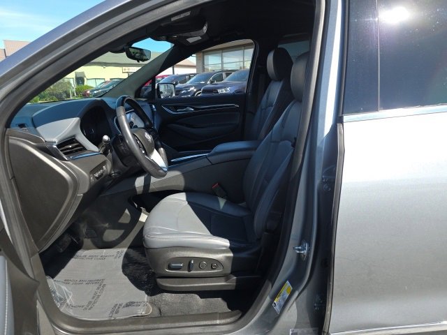 Used 2024 Buick Enclave Premium image 15