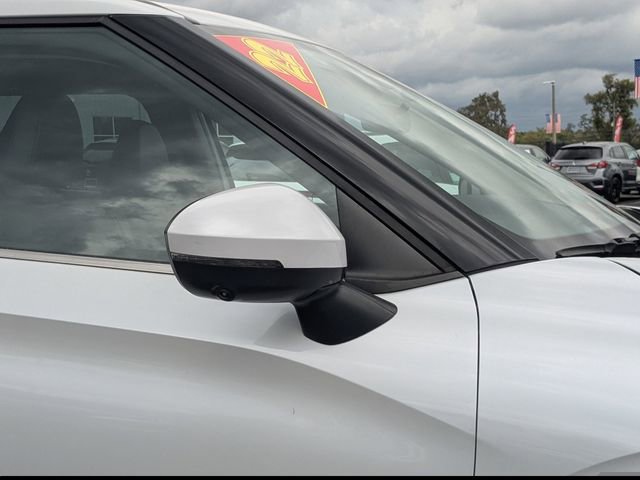 Used 2022 Mitsubishi Outlander SE image 11