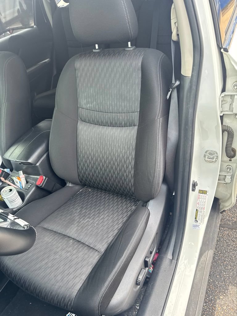Used 2019 Nissan Rogue SV FWD image 5