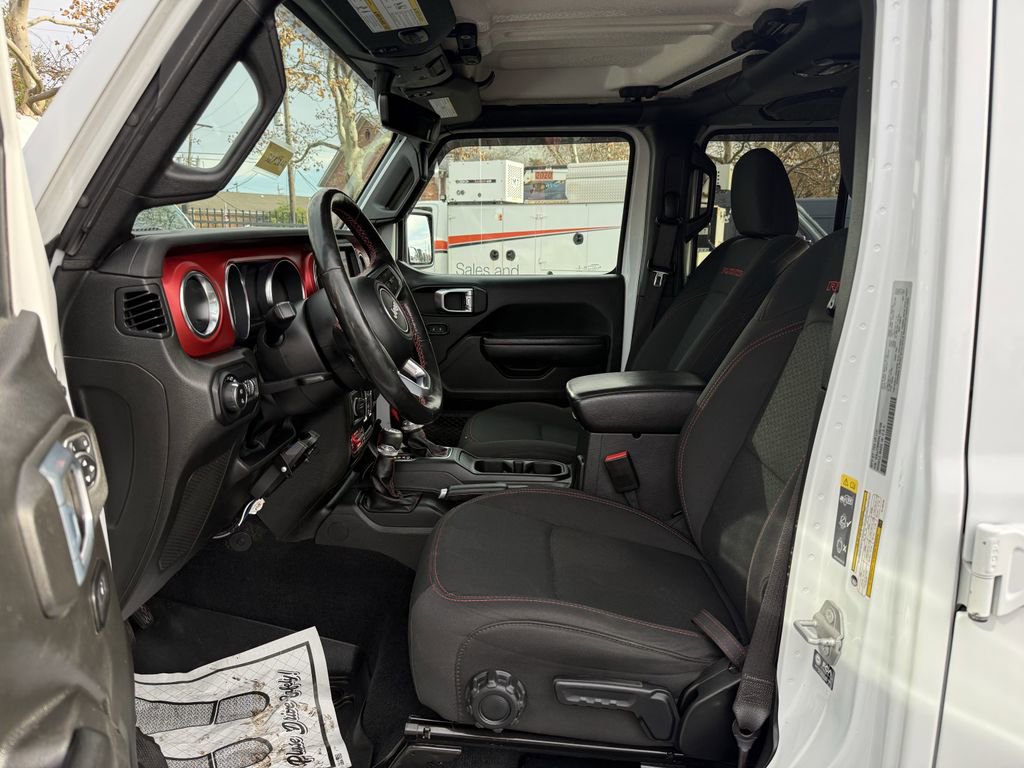 Used 2022 Jeep Gladiator Rubicon w/ Cold Weather Group image 13