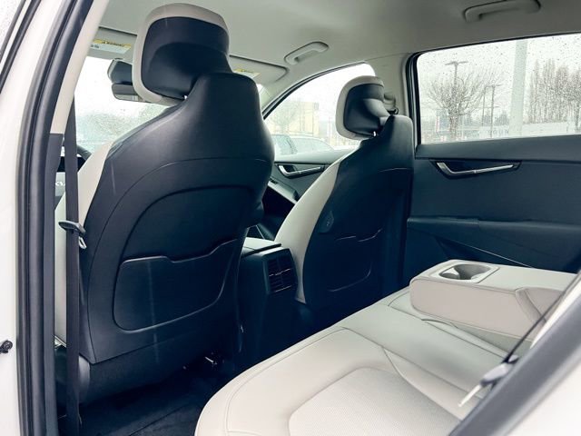 Used 2025 Kia Niro EX image 12