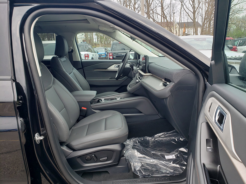 New 2026 Ford Explorer Active w/ Active Comfort Package AWD/4WD image 18