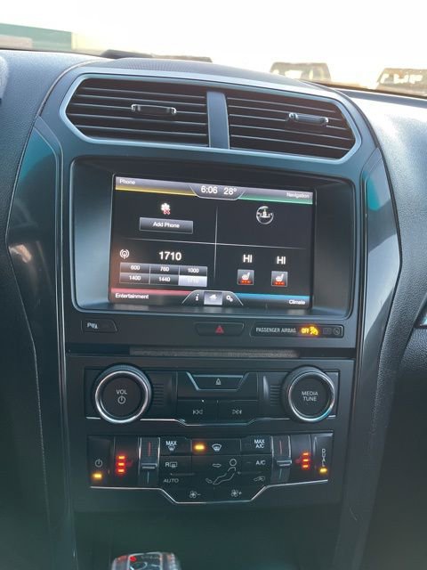 Used 2016 Ford Explorer XLT w/ Equipment Group 202A FWD image 46