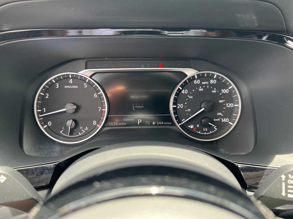 Used 2024 Nissan Pathfinder SL FWD image 29