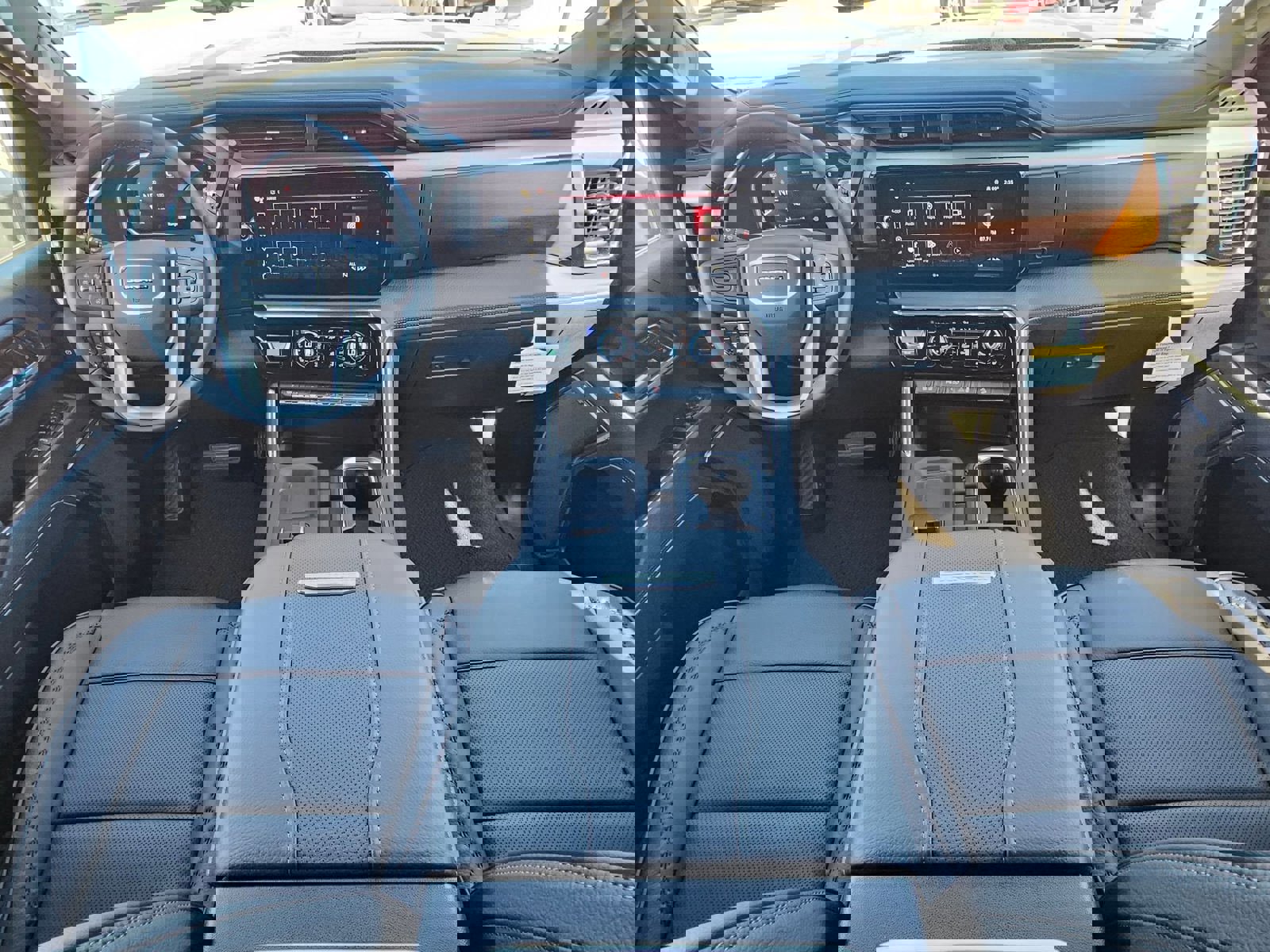 New 2026 GMC Sierra 2500 Denali w/ Denali Reserve Package image 24