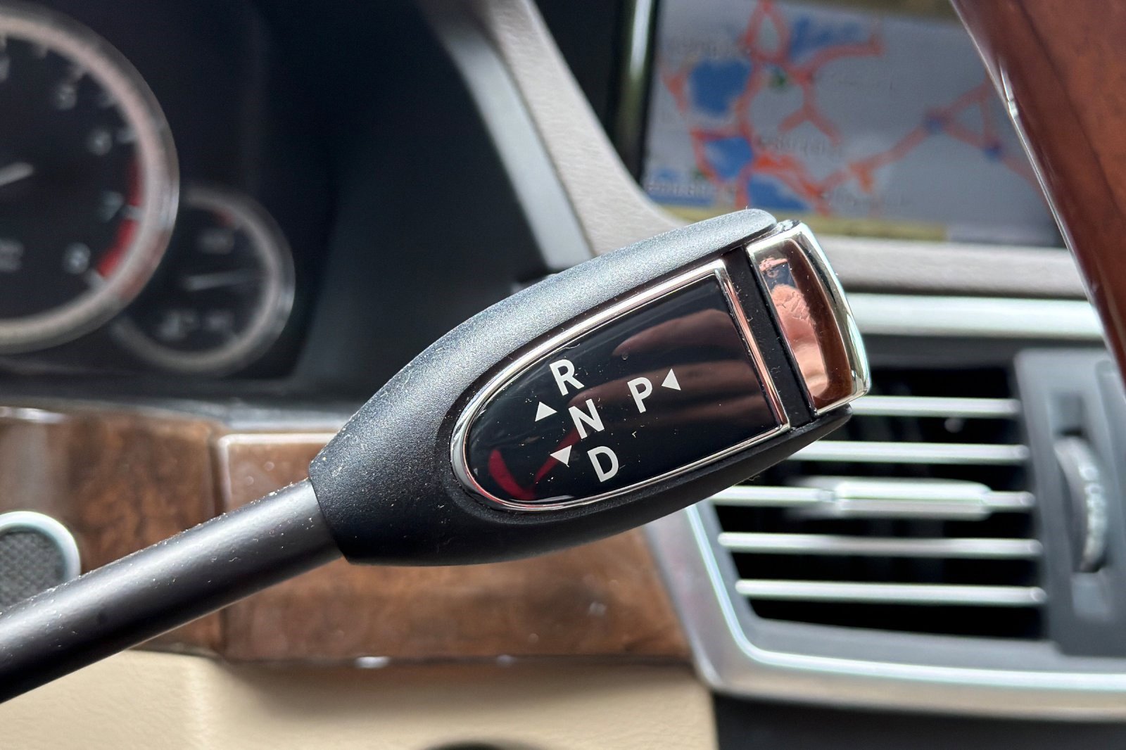 Used 2010 Mercedes-Benz E 350 Sedan image 27