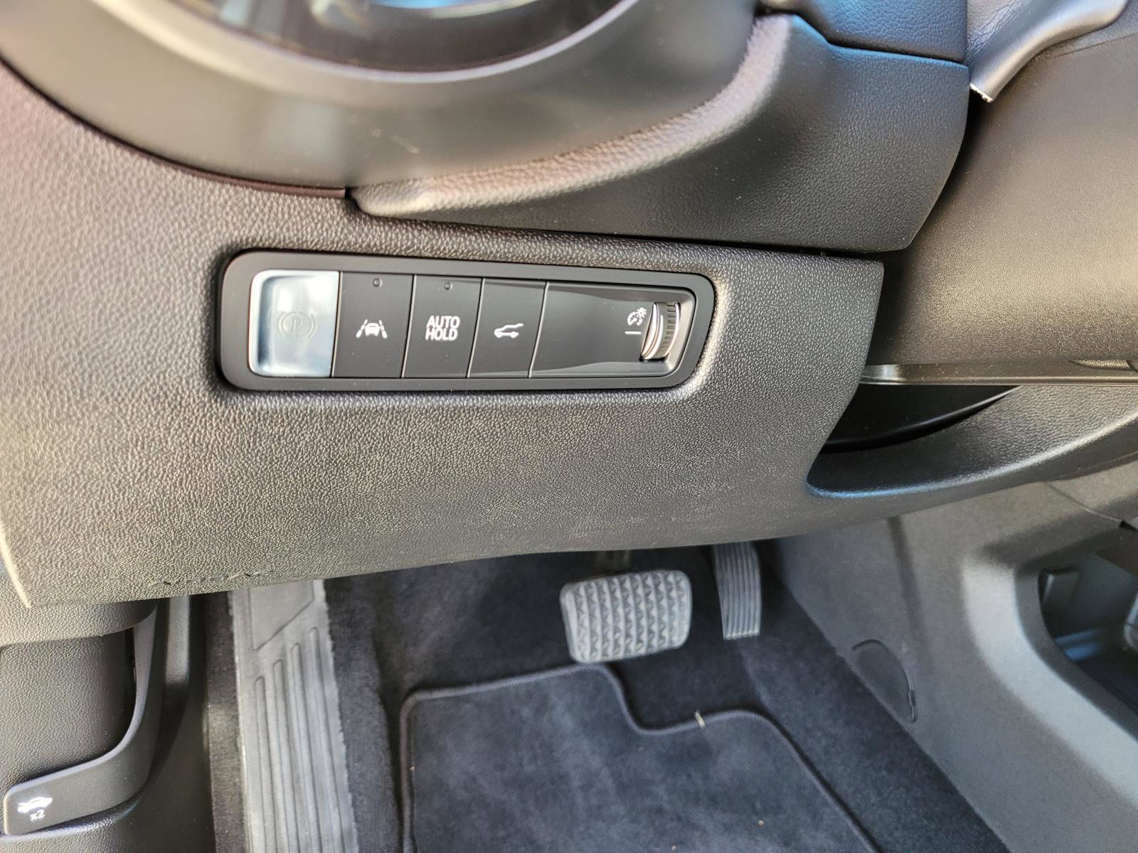 Used 2024 Chevrolet Equinox EV RS FWD image 25