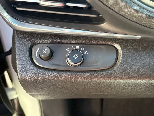 Used 2024 Buick Envista Preferred w/ Convenience II Package image 22