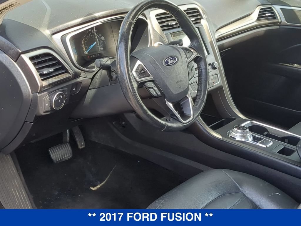 Used 2017 Ford Fusion SE w/ Fusion SE Technology Package AWD/4WD image 11