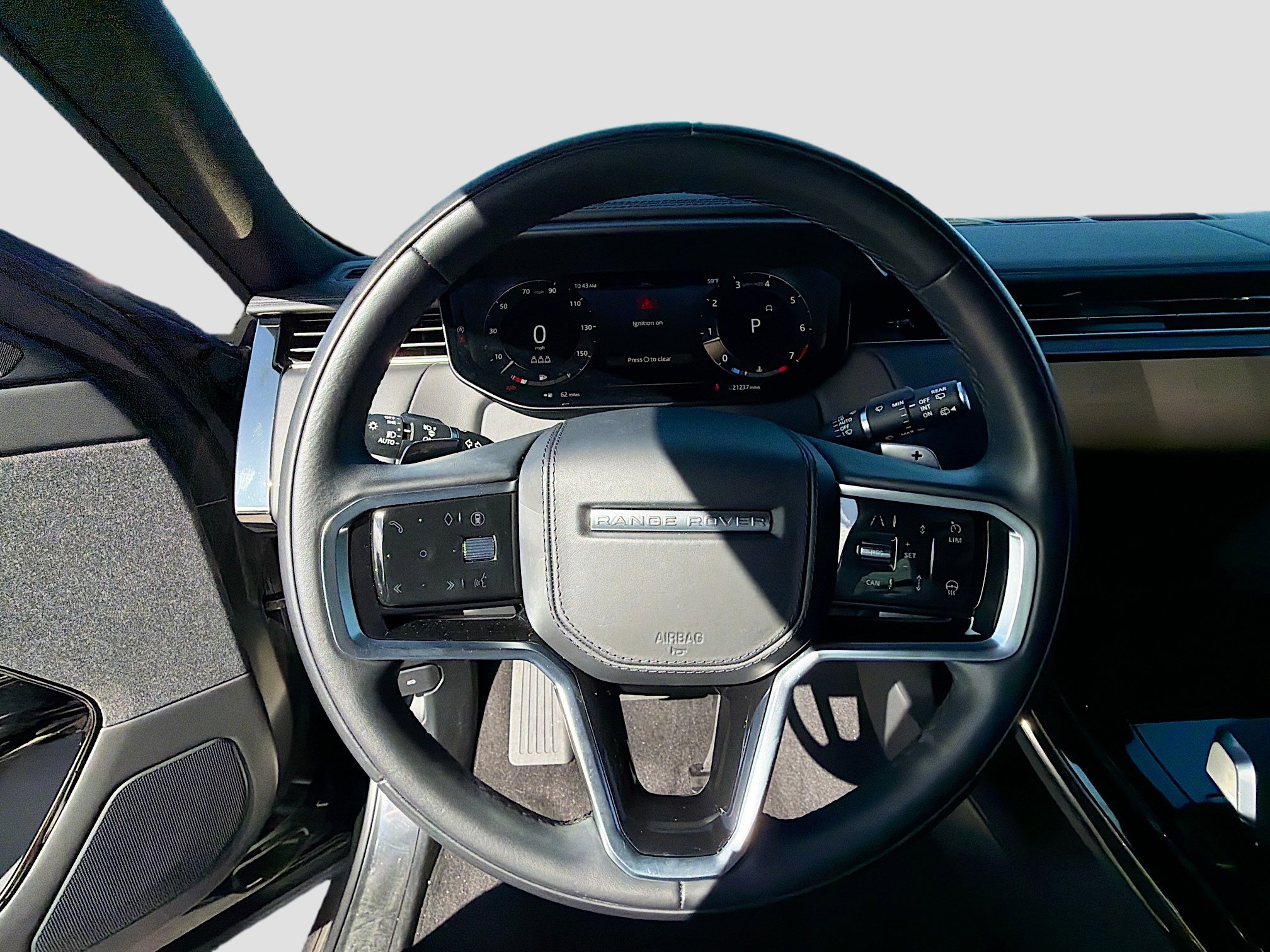 Used 2024 Land Rover Range Rover Sport SE image 40