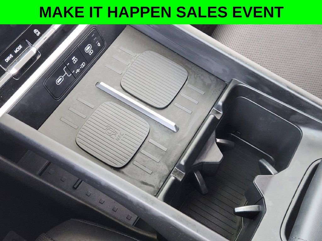 Used 2025 Hyundai Santa Fe SEL FWD image 15