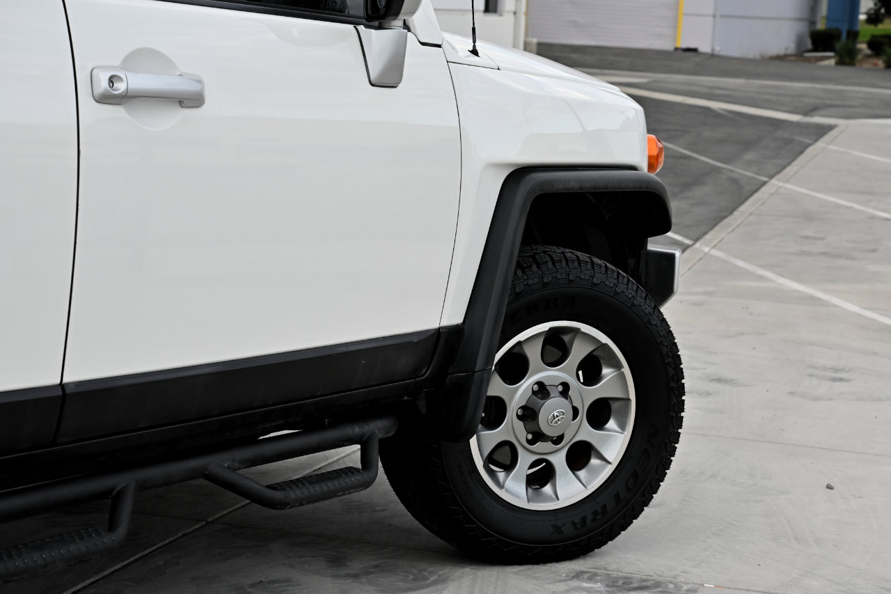 Used 2013 Toyota FJ Cruiser 4WD image 42
