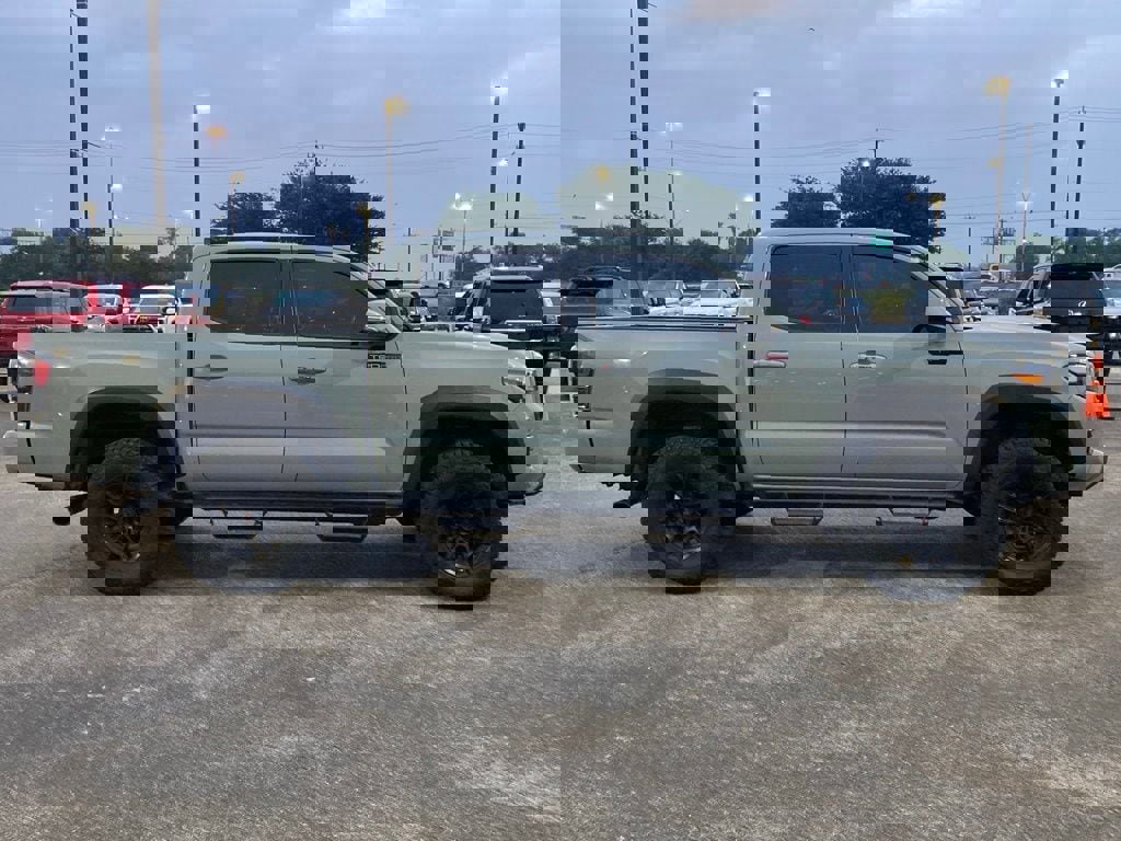 Used 2021 Toyota Tacoma TRD Pro AWD/4WD image 4