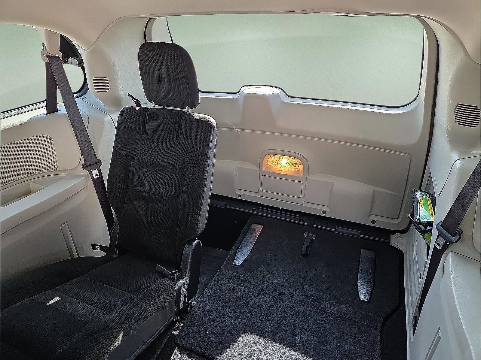 Used 2019 Dodge Grand Caravan SE image 10