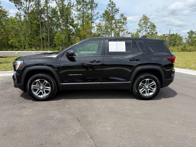 Used 2026 GMC Terrain Elevation image 2