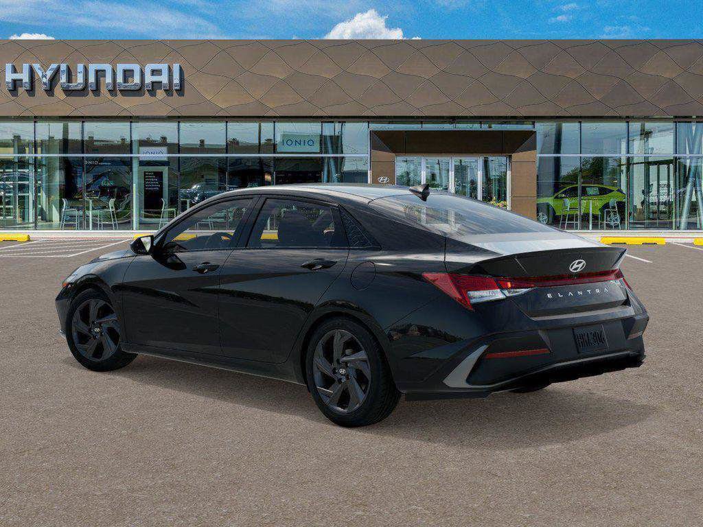 New 2026 Hyundai Elantra SEL Sport FWD image 5