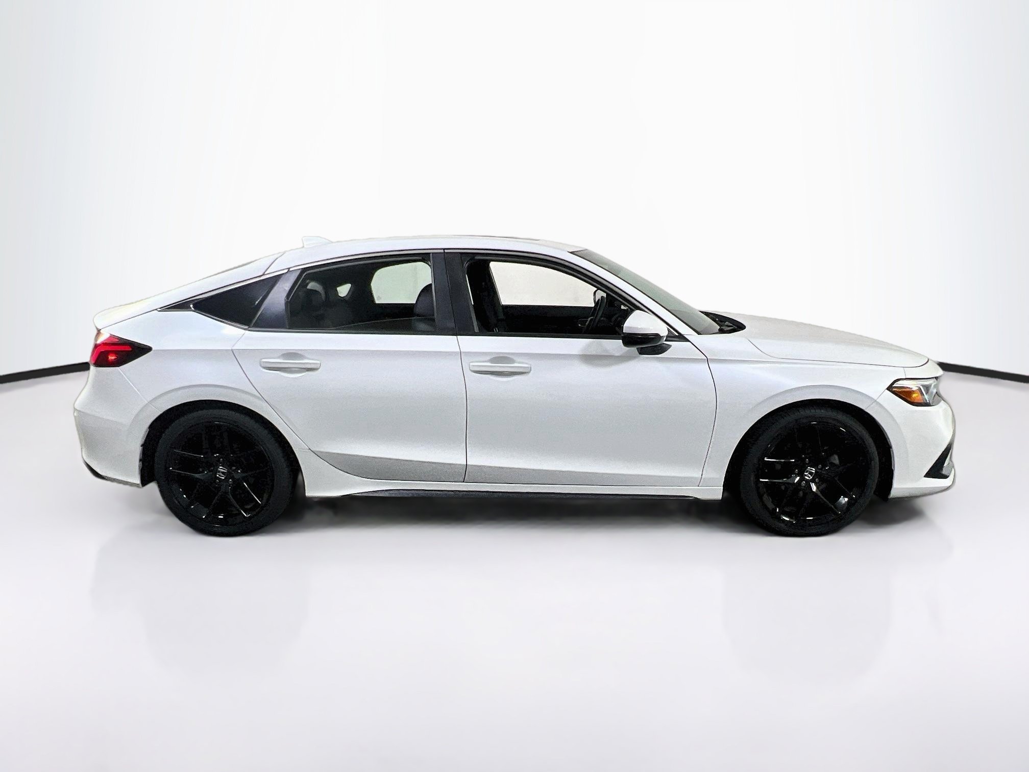 Used 2023 Honda Civic Sport Touring image 4