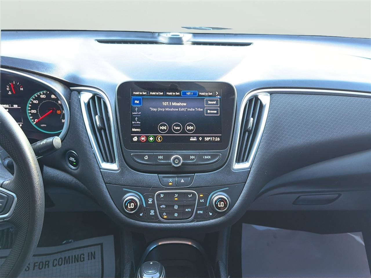 Used 2020 Chevrolet Malibu LT FWD image 18