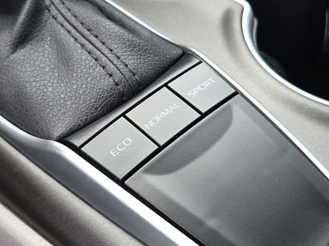 Used 2023 Toyota Camry LE image 23