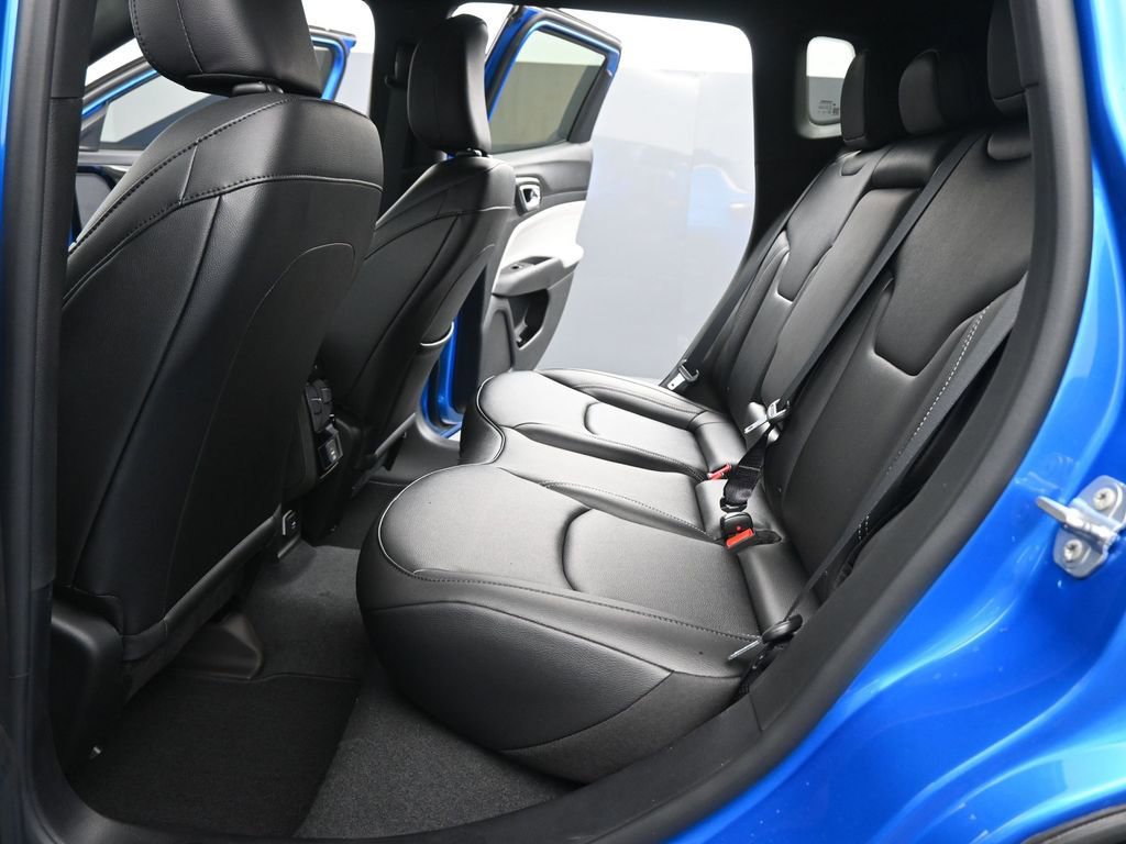 New 2025 Jeep Compass Limited image 13