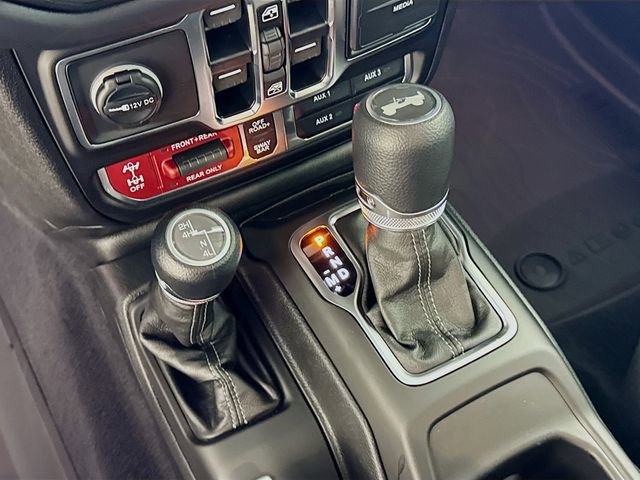 New 2025 Jeep Wrangler Unlimited Rubicon w/ Technology Group image 19