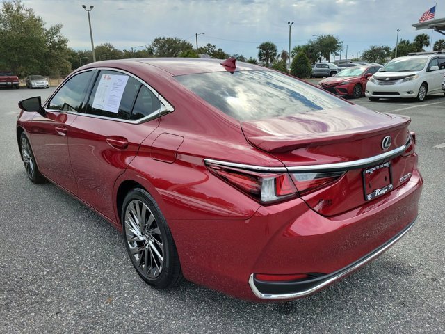 Used 2024 Lexus ES 300h Ultra Luxury w/ Accessory Package (Z2) image 12
