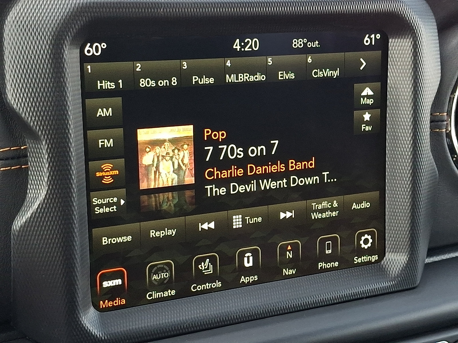 Certified 2022 Jeep Wrangler Unlimited Sahara AWD/4WD image 17