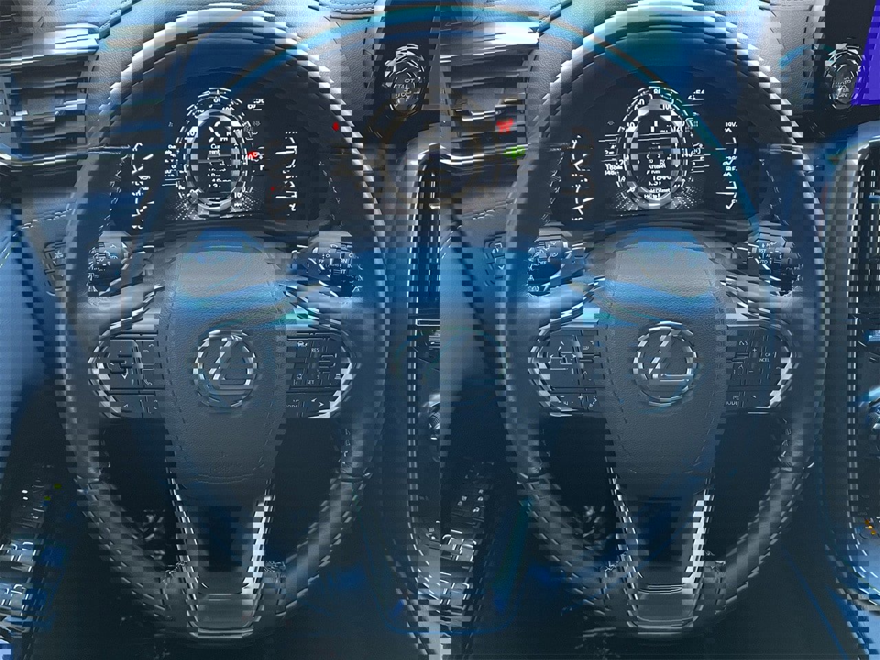 Used 2024 Lexus LX 600 4WD w/ Luxury Package image 11