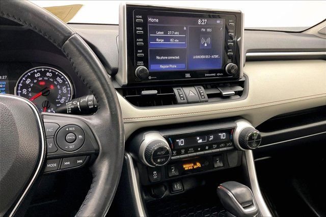 Used 2019 Toyota RAV4 XLE Premium w/ Cold Weather Package FWD image 5