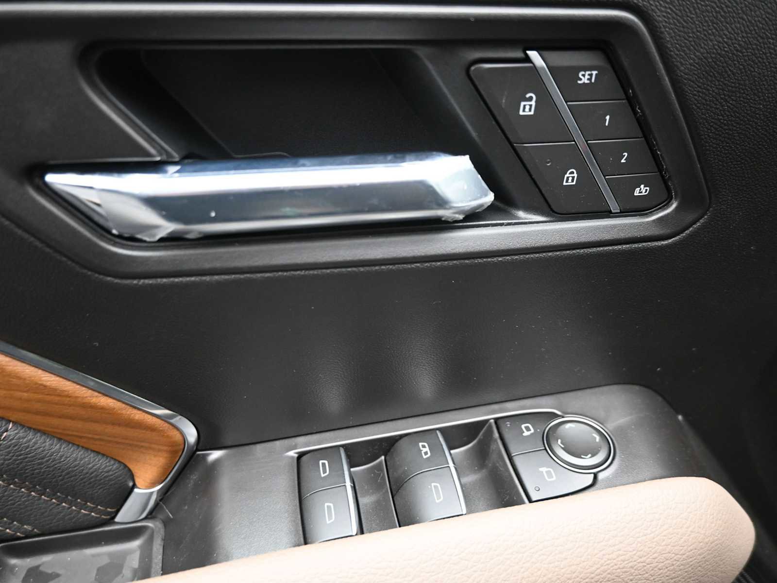 New 2026 GMC Canyon Denali image 8