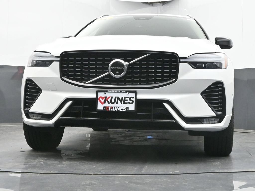Used 2025 Volvo XC60 B5 Plus AWD/4WD image 47