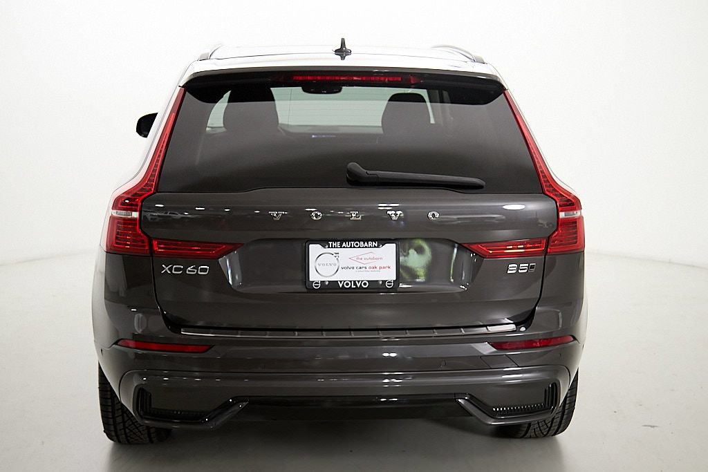 Certified 2023 Volvo XC60 B5 Plus w/ Protection Package Premier AWD/4WD image 8