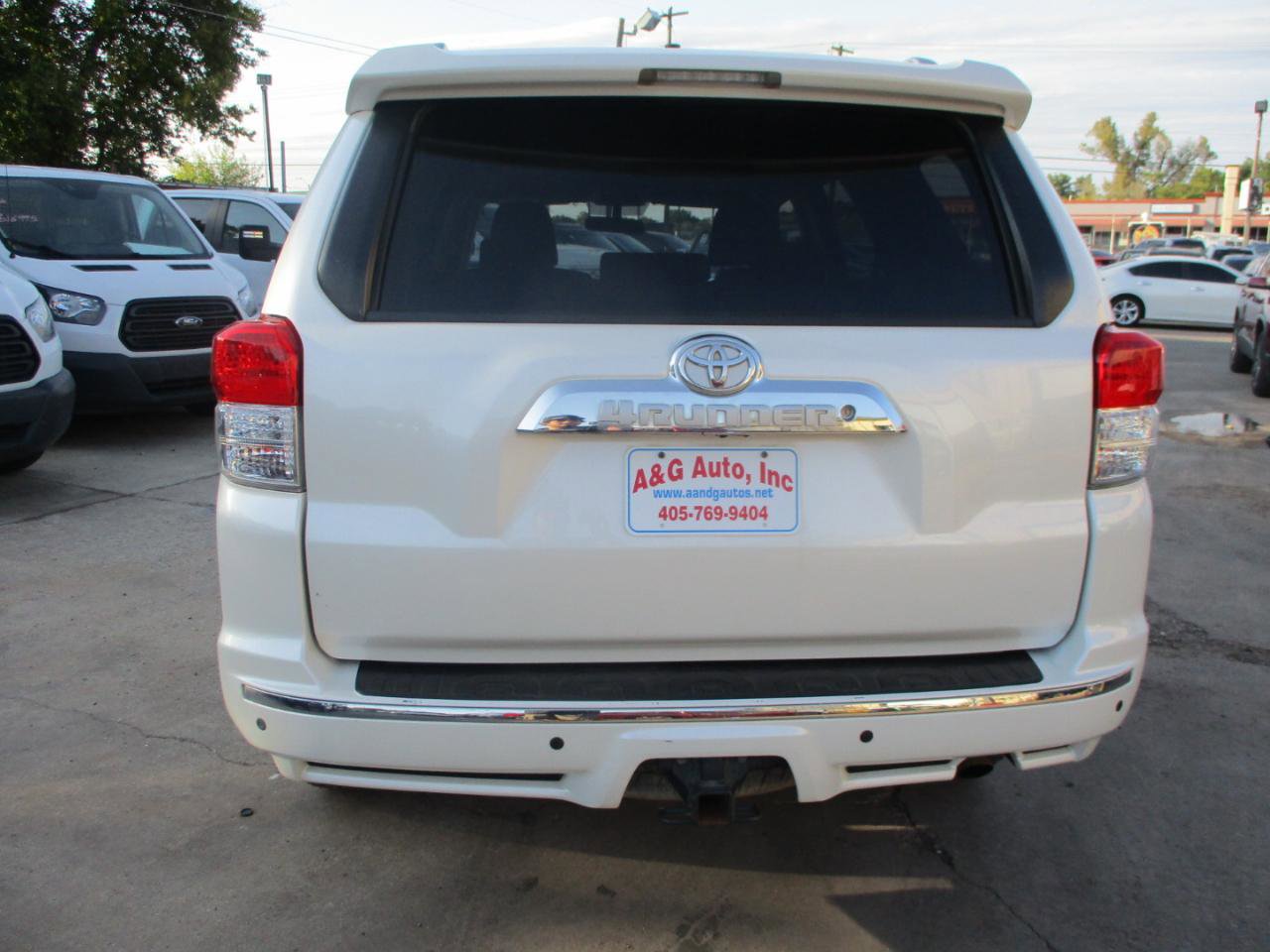 Used 2010 Toyota 4Runner SR5 AWD/4WD image 5