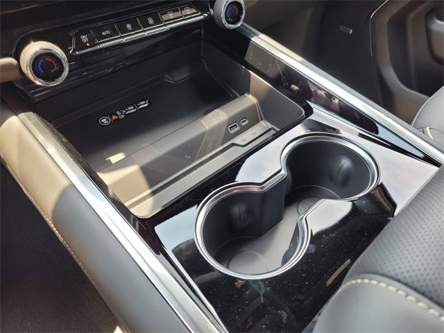 New 2025 Chevrolet Suburban Premier w/ Sun And Tow Package image 20