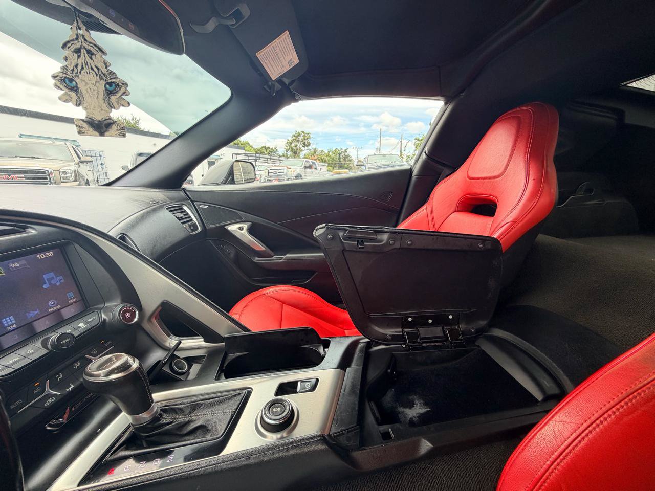 Used 2017 Chevrolet Corvette Stingray Coupe w/ 1LT RWD image 31