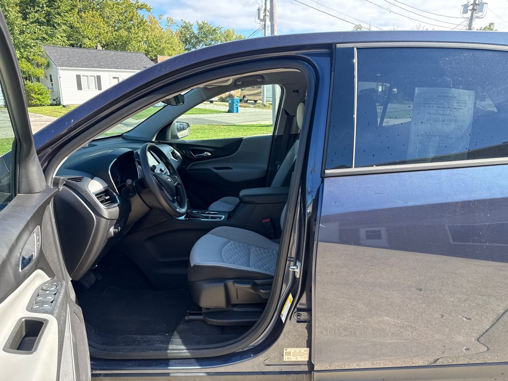 Used 2019 Chevrolet Equinox LS AWD/4WD image 10