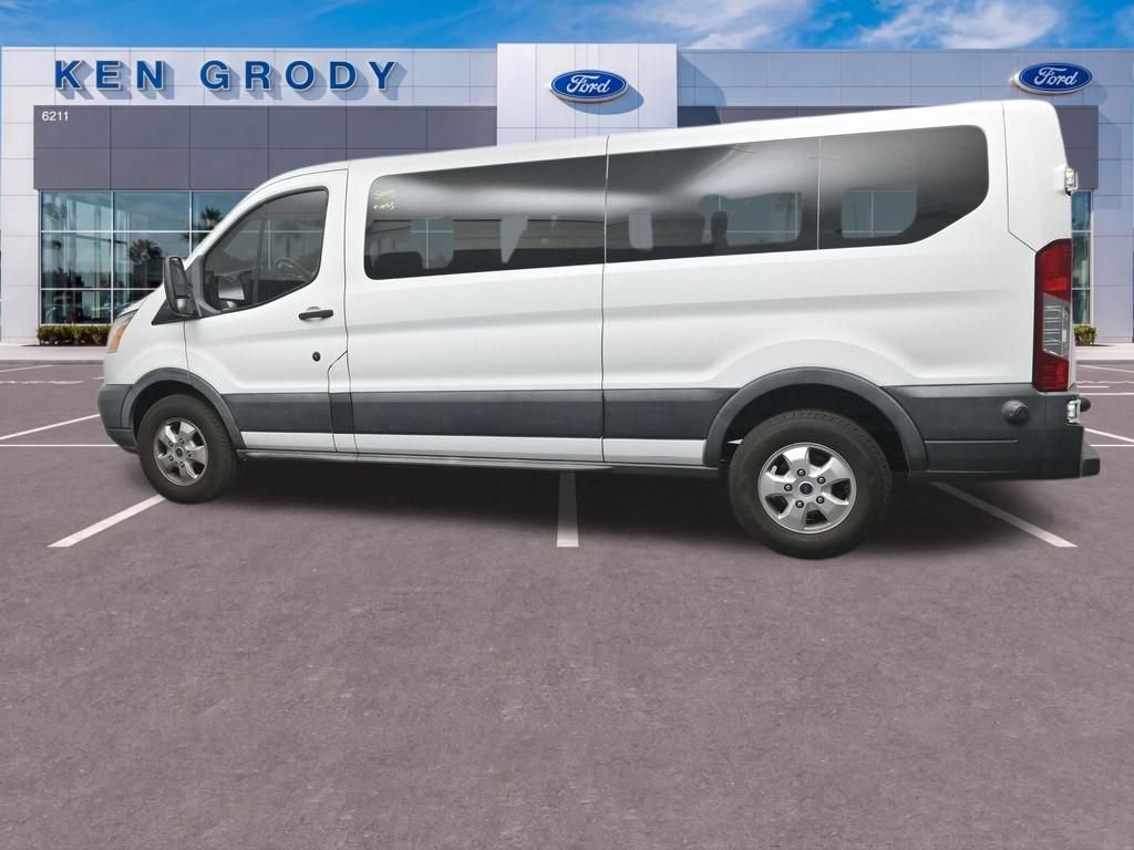 Used 2017 Ford Transit 350 XLT RWD image 3
