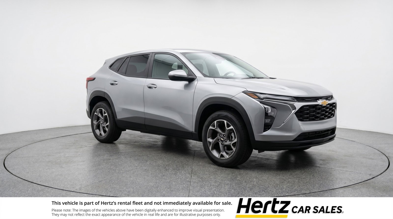Used 2025 Chevrolet Trax LT FWD image 1