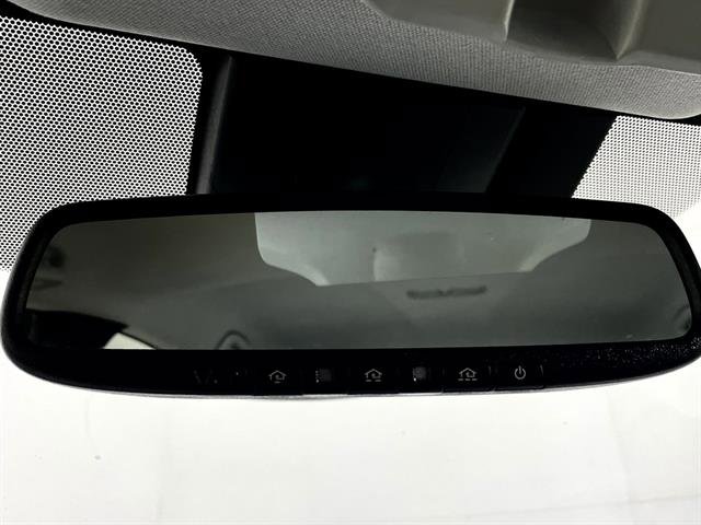 Used 2020 Toyota Prius XLE w/ Advanced Technology Package image 20