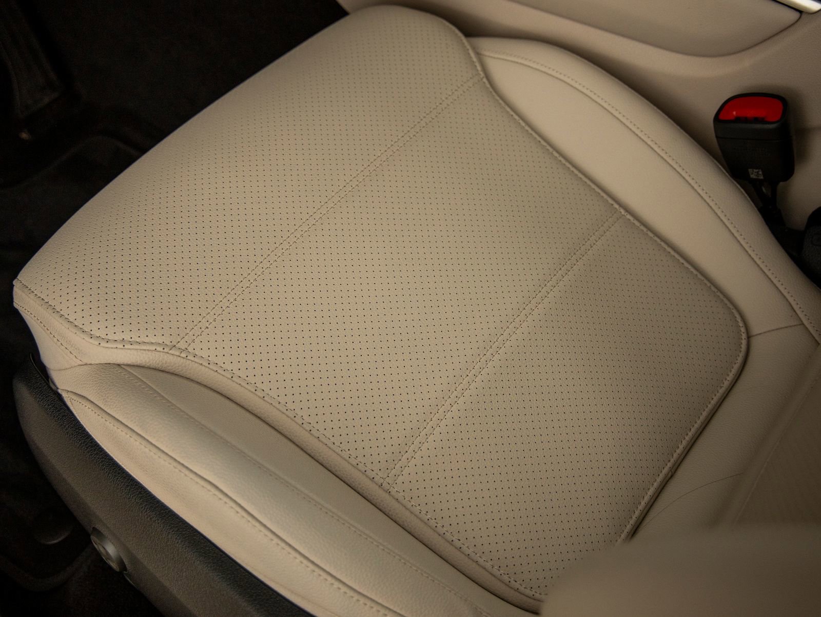 Used 2025 Mercedes-Benz GLC 300 image 19